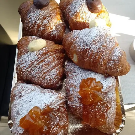 Alojamento de Acomodação e Pequeno-almoço Marinsky , Lucca Pietrasanta