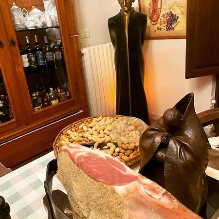 Marinsky , Lucca ベッド・アンド・ブレックファスト ピエトラサンタ